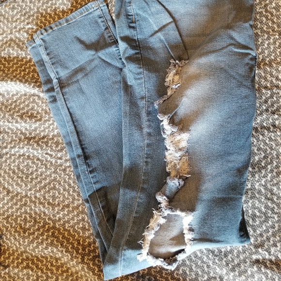 DISTRESSED SKINNY JEANS - Picture 5 of 7